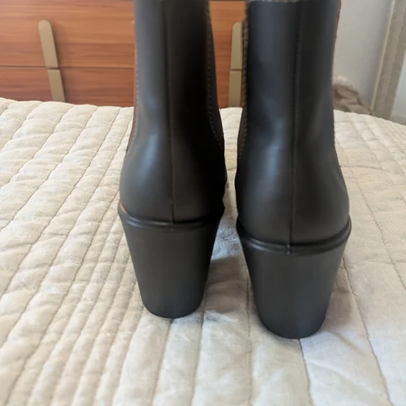 Women's Brown Blundstone Block Heeled Boots 8 - Picture 8 of 9